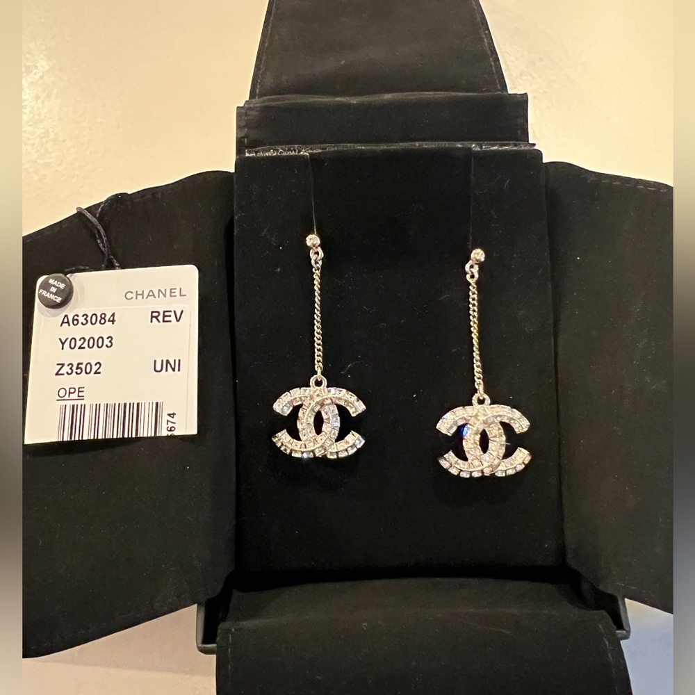 CHANEL CC Silver Baguette Chain Dangle Earrings